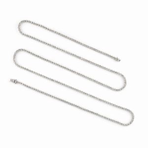  - Lunga collana con diamanti