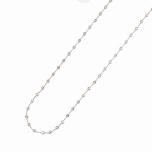  - Collana con diamanti