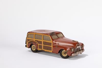 Auto modello station wagon in latta, anni '60, produzione italiana
