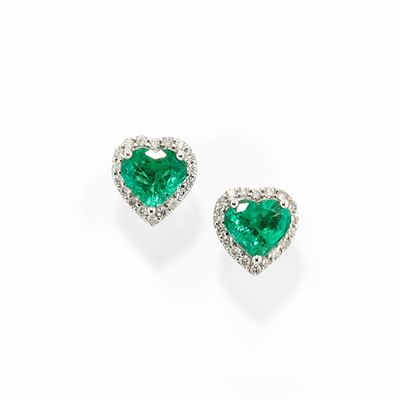 Orecchini in oro bianco 18k con smeraldi e diamanti