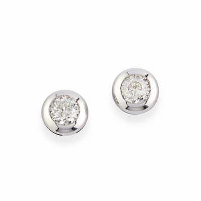 Orecchini in oro bianco 18k con diamanti, taglio vecchio, totale ct 2,00 circa