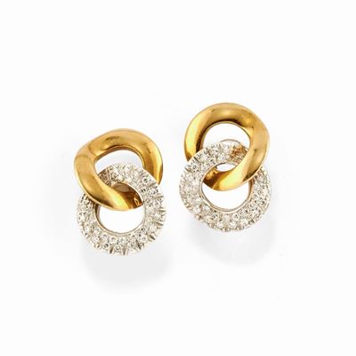 Orecchini in oro bicolore 18k con diamanti taglio huit-huit