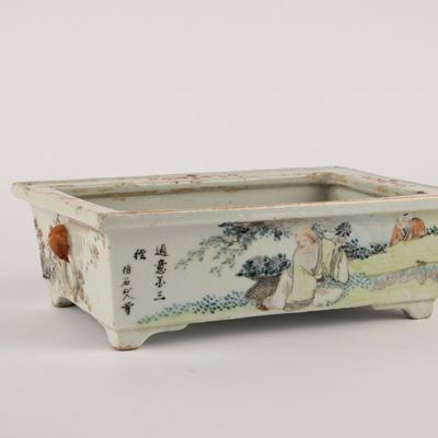 Cina, Vasca rettangolare in porcellana Famiglia Rosa, fine secolo XIX