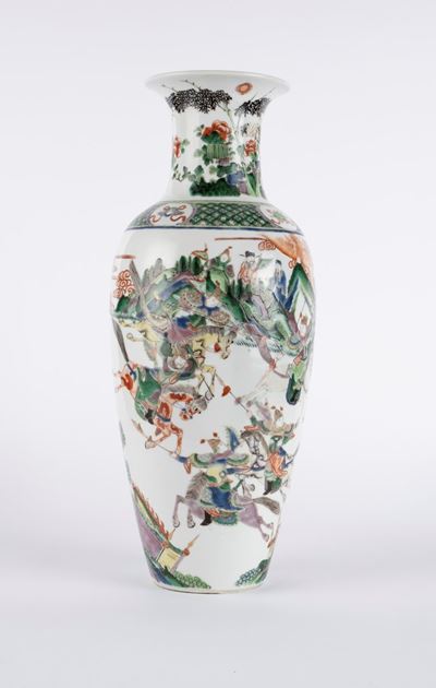 Vaso in porcellana Famiglia Verde, Cina, fine dinastia Qing, h cm 45
