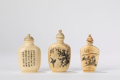 Tre snuff bottles in avorio, Cina, inizio secolo XX