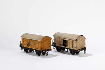 Serie di 2 vagoni merci 17920 e 17940