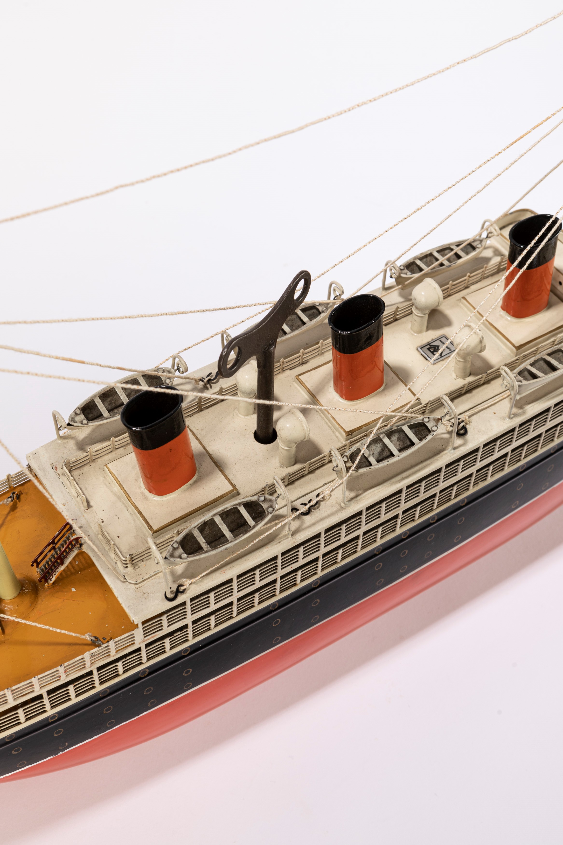 Bing - Modello da esposizione di transatlantico in latta, Germania 1915-1918