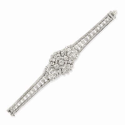 Bracciale in oro bianco 18k impreziosito da diamanti taglio brillante e huit-huit, peso totale ci...