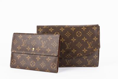 Lotto Composto da una Borsa Pochette e da un Portafoglio