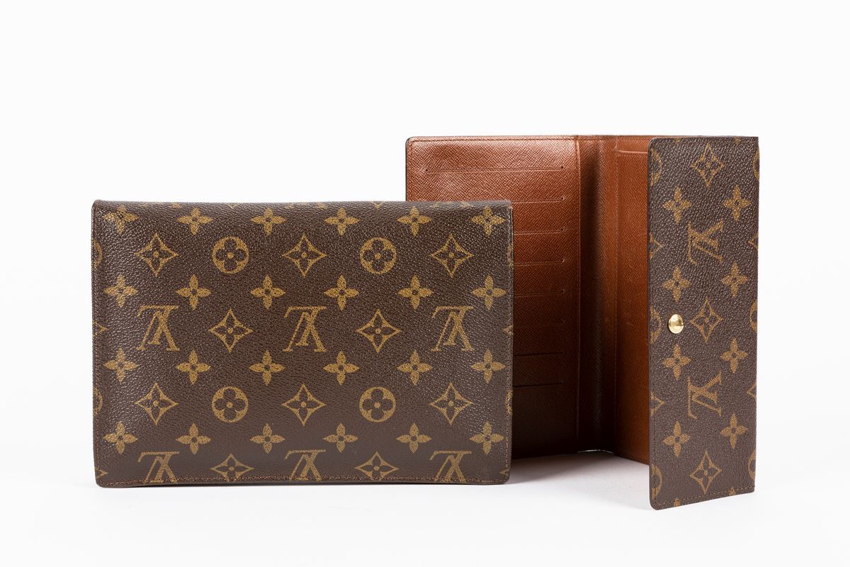 Louis Vuitton - Lotto Composto da una Borsa Pochette e da un Portafoglio