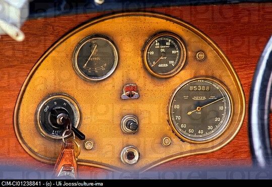 Rover Nizam Sport 10/25 (Carbodies)