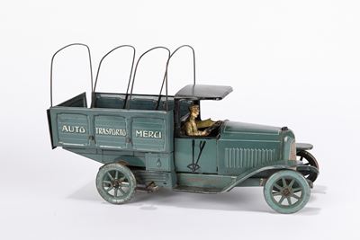 Camion in latta a molla con ruote a razze, Italia, cm 29