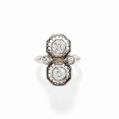 Anello con diamanti, oro bicolore 18k, circa 1930