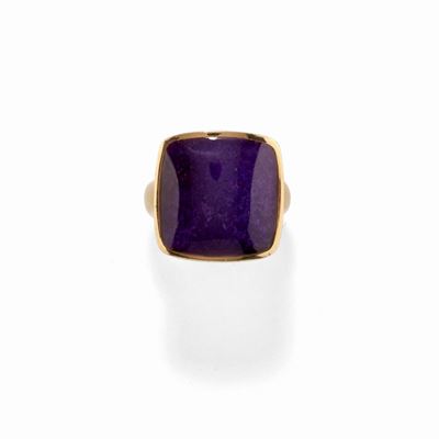 Anello in oro giallo 18k con sugilite