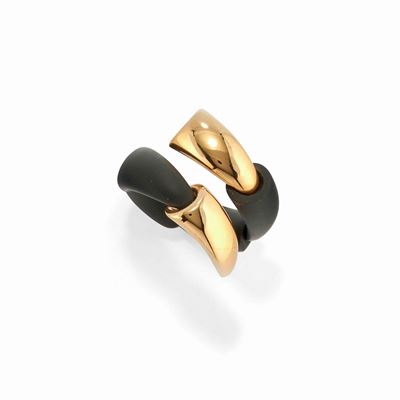 Anello in oro giallo 18k e titanio