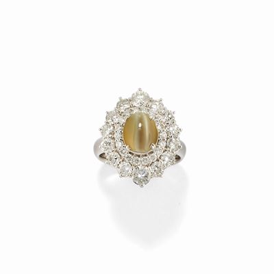 Anello in platino con crisoberillo occhio di gatto e diamanti