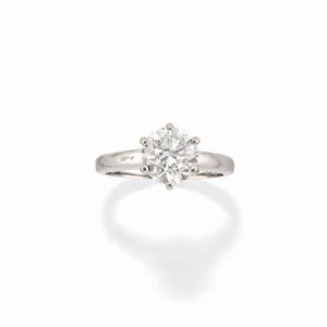  - Anello con diamante