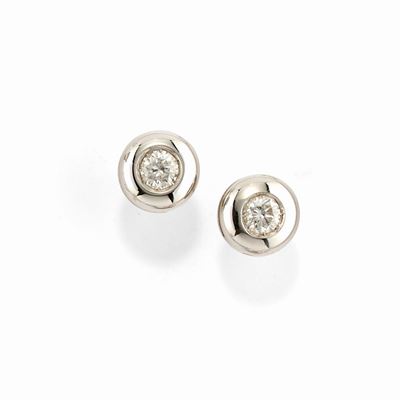 Orecchini con diamanti taglio brillante, oro bianco 18k