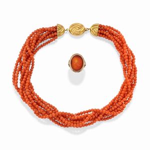  - Collana e anello