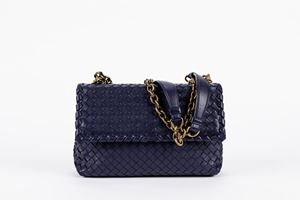 Blue intrecciato leather shoulder chain bag