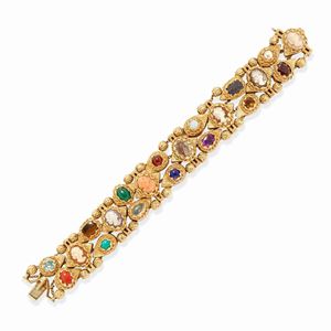A 14k yellow gold and hard stone bracelet 