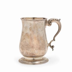 A silver tankard, London late 18th Century-early 19th Century