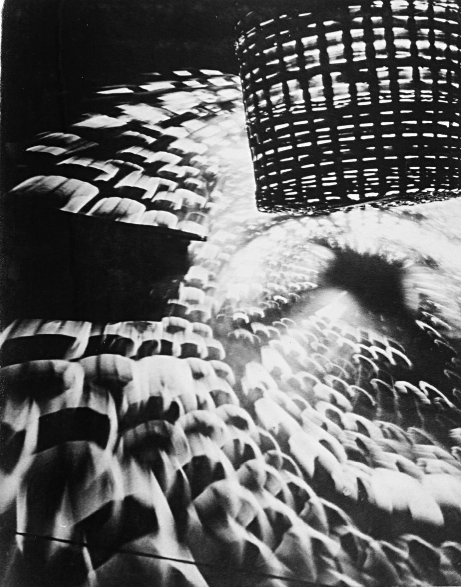 Raoul Hausmann - Courbelles De Lumiere