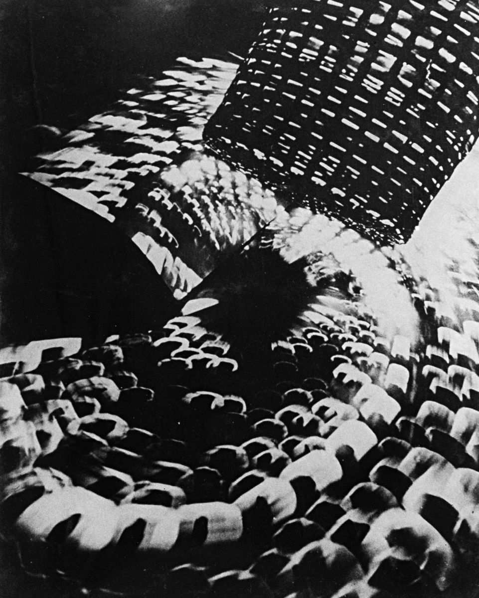 Raoul Hausmann - Courbelles De Lumiere