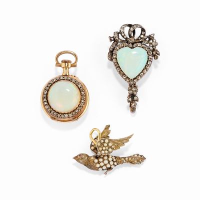 Lotto di gioielli in oro giallo 18k con opali e diamanti