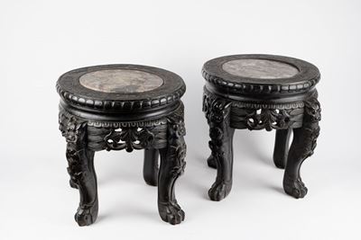 Cina, Due tavolini in legno intagliato con piano in marmo, fine secolo XIX