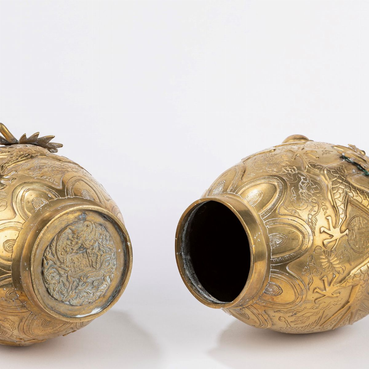 Giappone, Coppia di vasi in bronzo, secolo XX