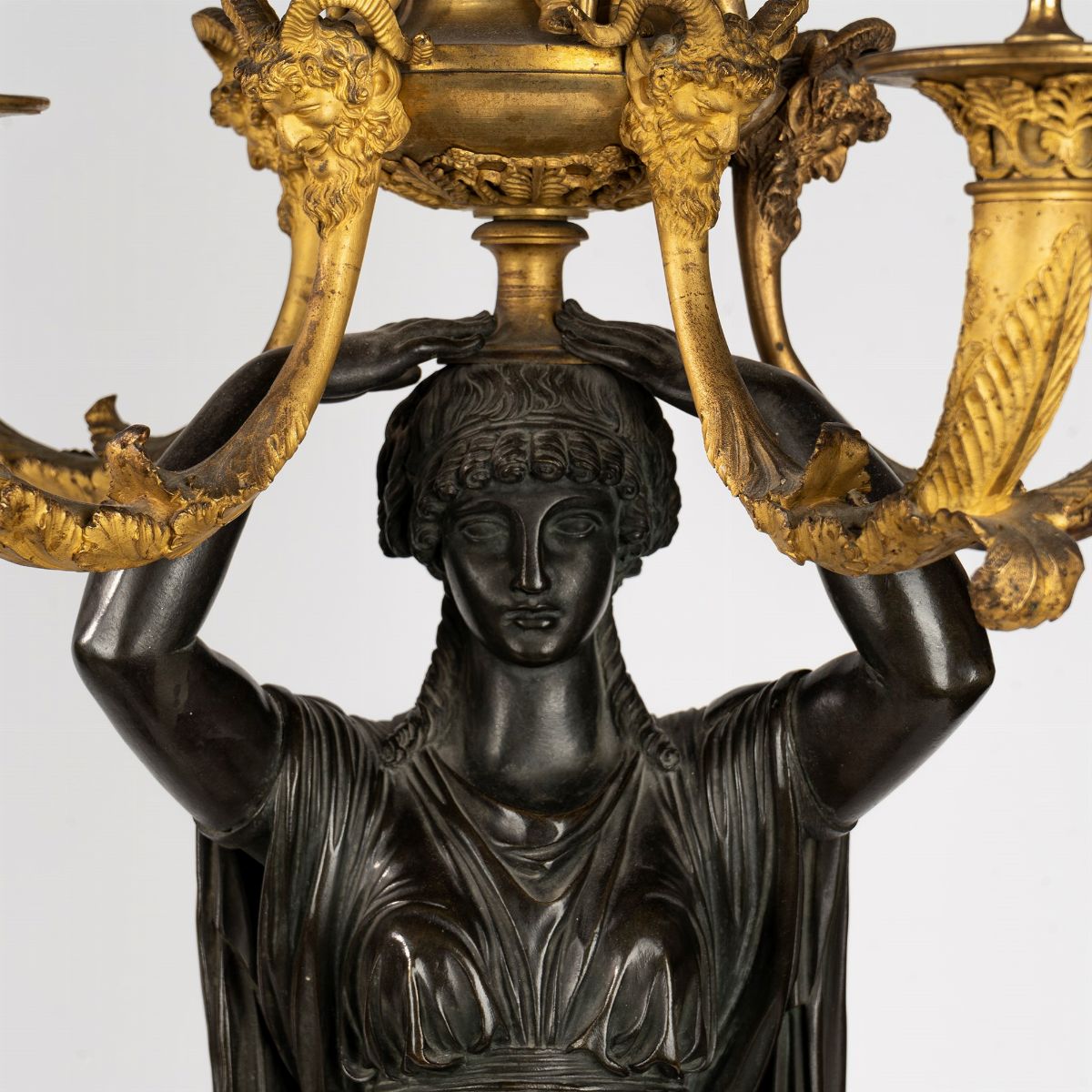 Coppia di Grandi e Importanti Candelabri Impero in Bronzo Dorato e a Patina Scura, Francia Inizi ...