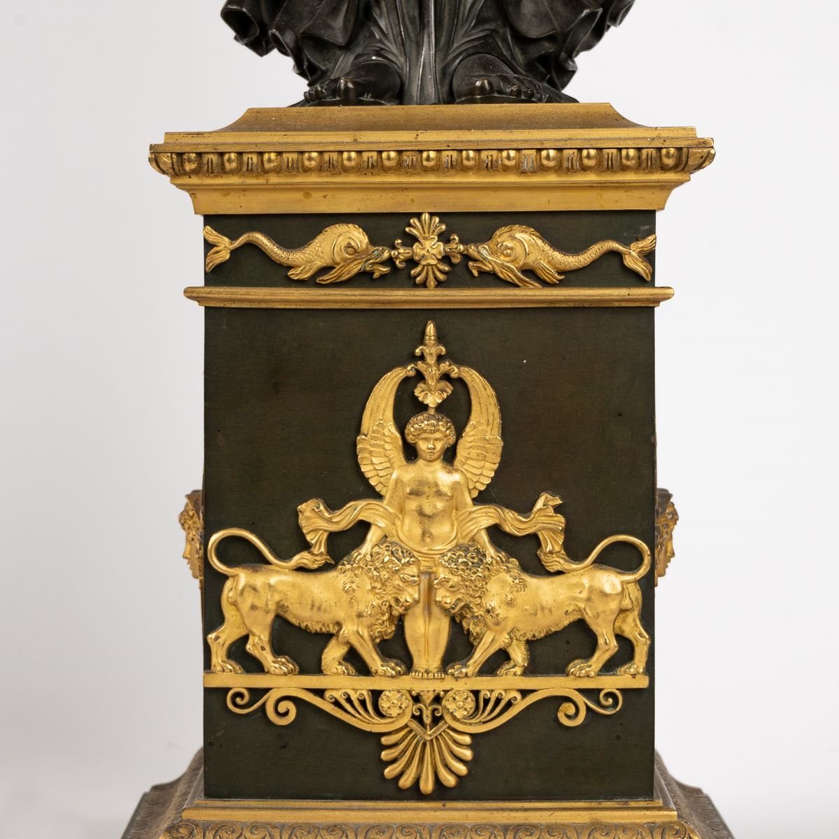 Coppia di Grandi e Importanti Candelabri Impero in Bronzo Dorato e a Patina Scura, Francia Inizi ...