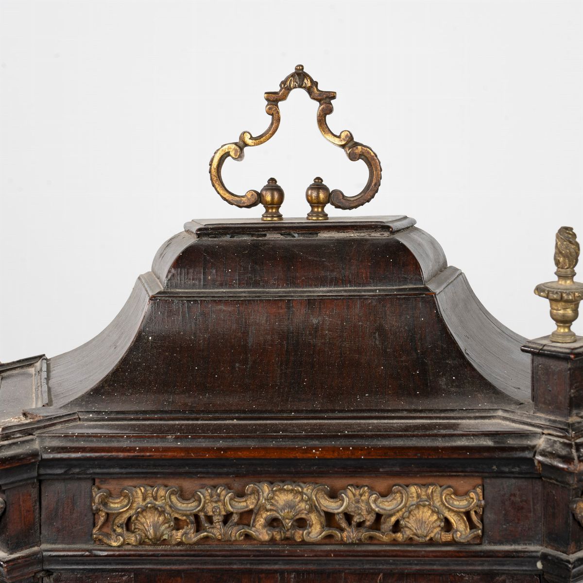 Pendola Romana Luigi XIV in Legno Ebanizzato e Applicazioni in Bronzo Dorato Secoli XVII-XVIII
