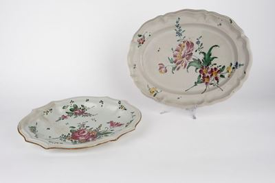 Due Vassoi in Ceramica. Proababilmente Lodi, Manifattura Ferretti, Fine Secolo XVIII