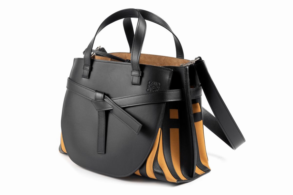 Loewe - Borsa Gate