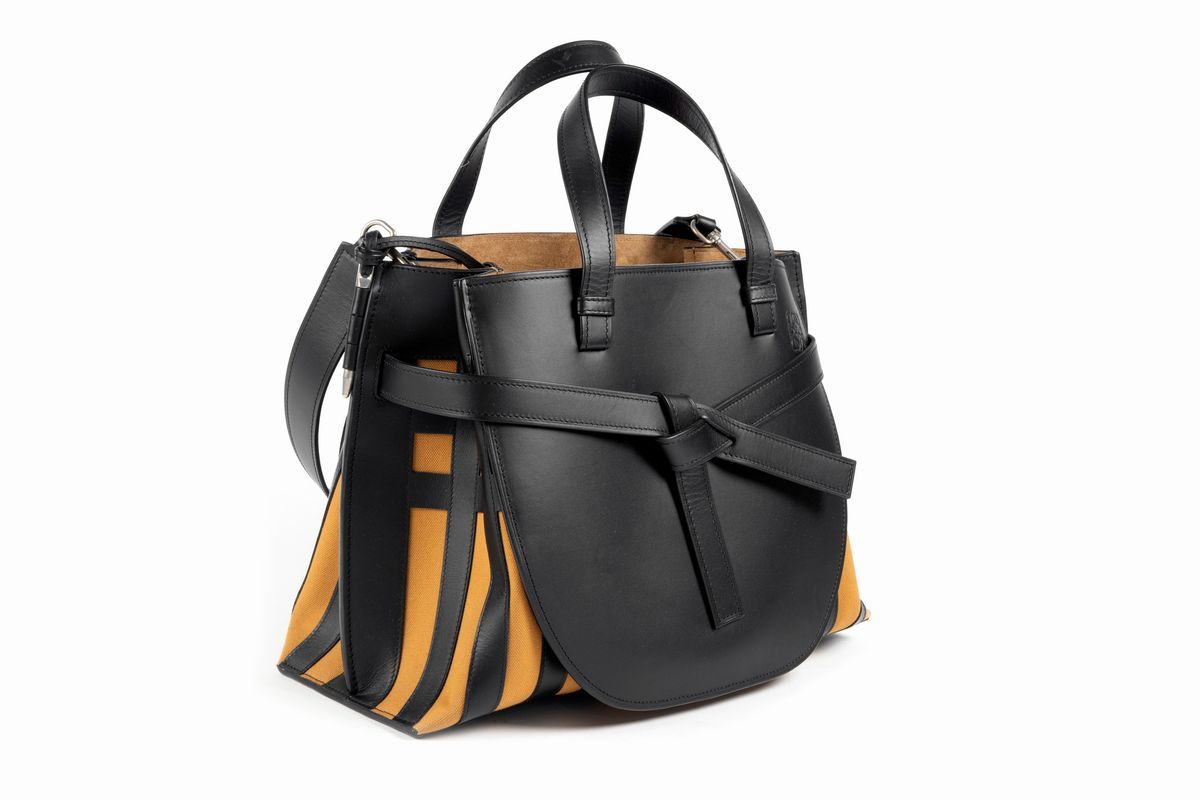 Loewe - Borsa Gate