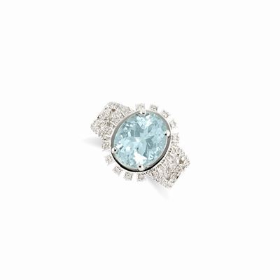 Anello in oro bianco 18k con acquamarina e diamanti