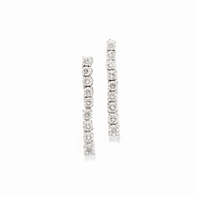 Orecchini in oro bianco 18k con diamanti, ct 2,00