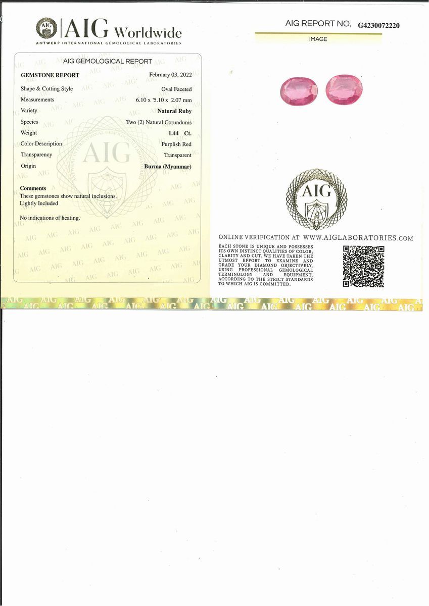 Anello in oro rosa 18k con smeraldo rettangolare e rubini Burma