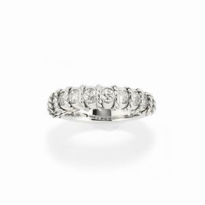 - Anello con diamanti