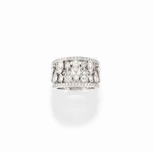  - Anello con diamanti