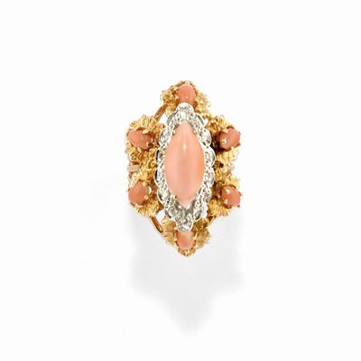 Anello in oro giallo 14k con corallo rosa e diamanti