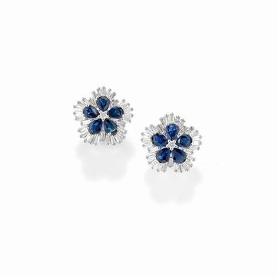 Orecchini in oro bianco 18k con zaffiri e diamanti