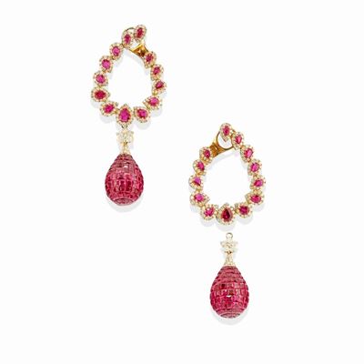 Orecchini in oro bicolore 18k con rubini e diamanti
