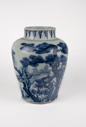 Vaso in porcellana bianca e blu. Cina, periodo Kangxi, secolo XVII