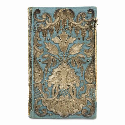 Corona dei sette dolori di Maria Vergine, 1752, opera tipografica con legatura in seta