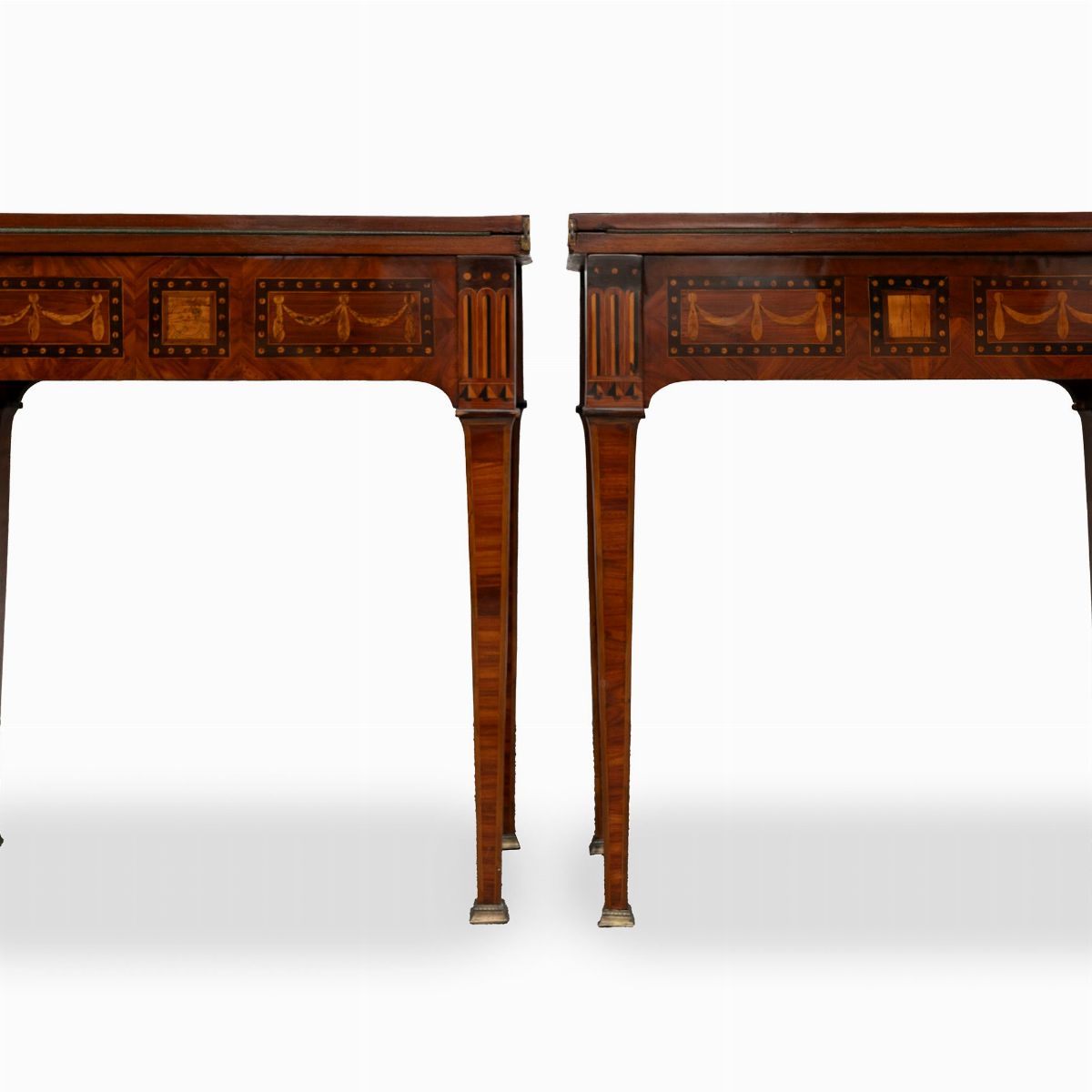 Due Tavoli da Gioco Luigi XVI in Legno Intarsiato, con Stemma Nobiliare sul Piano, Secolo XVIII