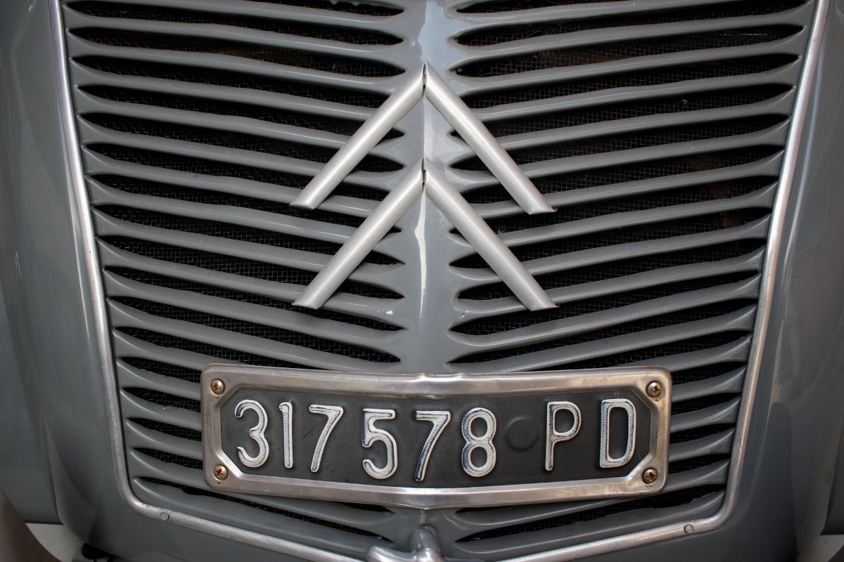 Citroën 2CV AZ (Citroën)