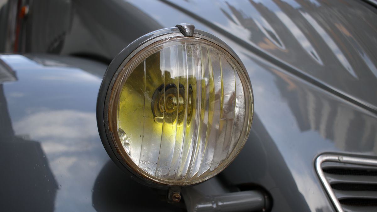 Citroën 2CV AZ (Citroën)